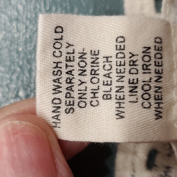 Indigo threads Co enbroidery blouse, navy blue with cream enbroidery. Size XS - Picture 9 of 9